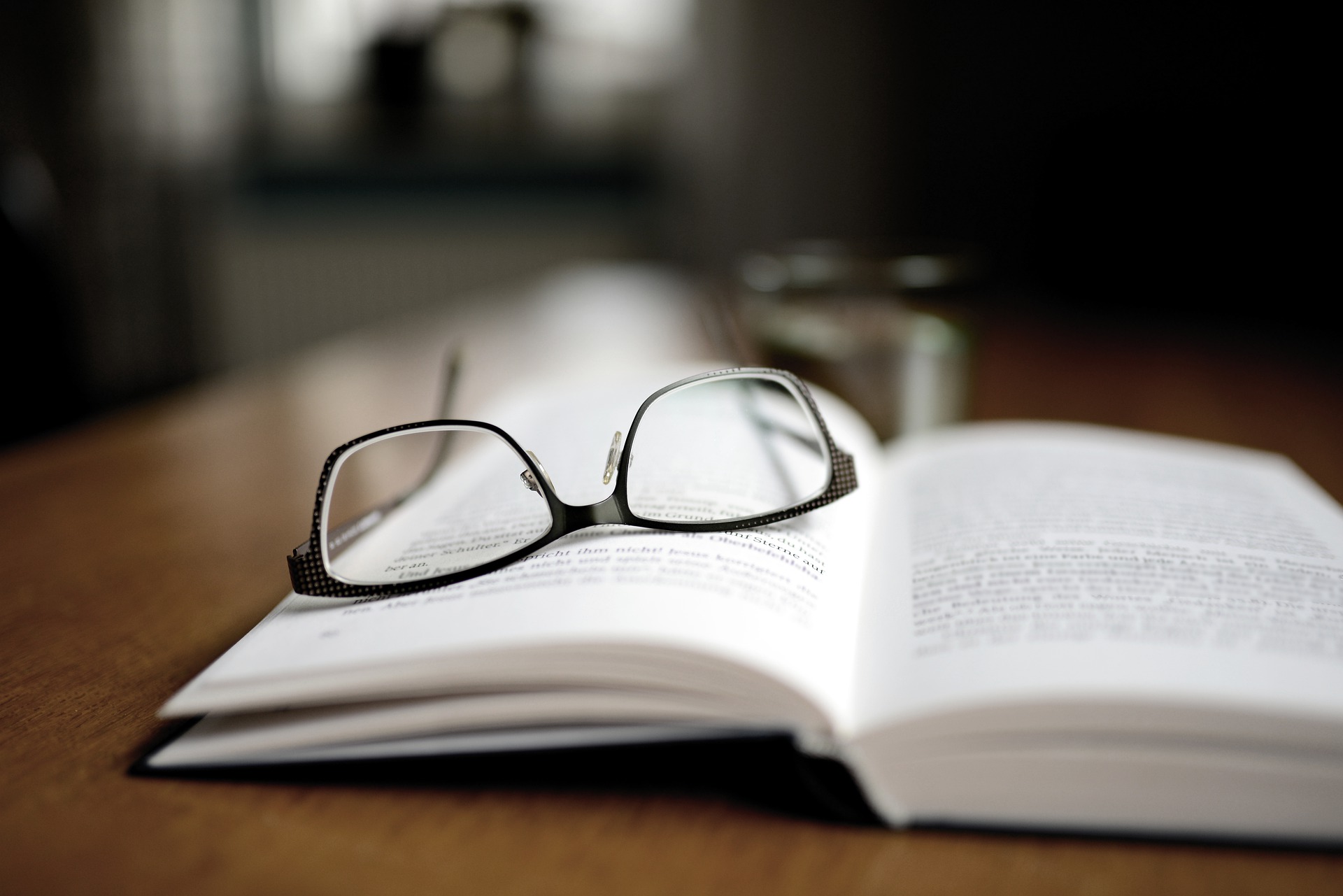 book-g7328e601c_1920